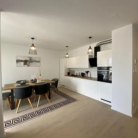 New Modern Near Old Town - Private Parking Zadar