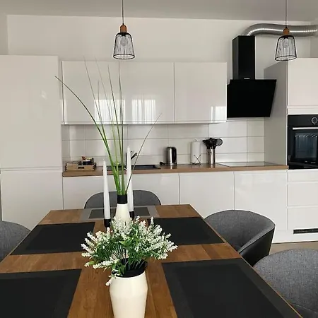Apartment New Modern Near Old Town - Private Parking *