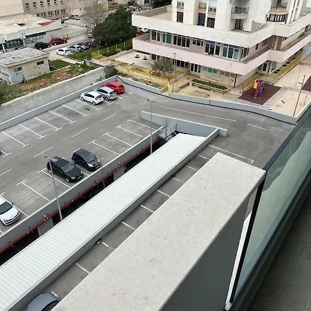 Apartment New Modern Near Old Town - Private Parking