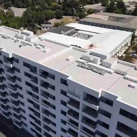 New Modern Near Old Town - Private Parking