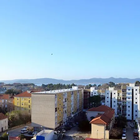 New Modern Near Old Town - Private Parking Apartment *