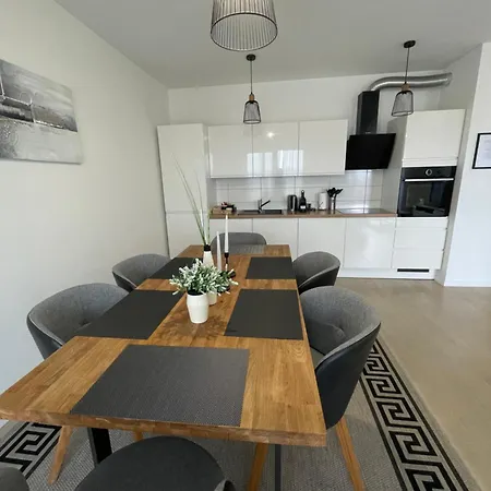 Apartment New Modern Near Old Town - Private Parking